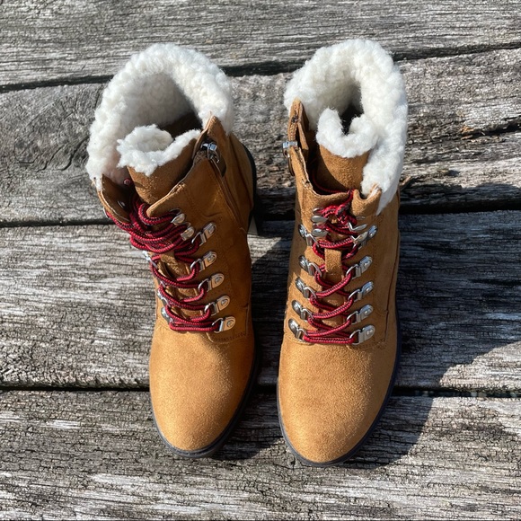 8 10 NWT Nine West tan chunk heel faux fur suede vegan moto combat boots - Picture 2 of 13